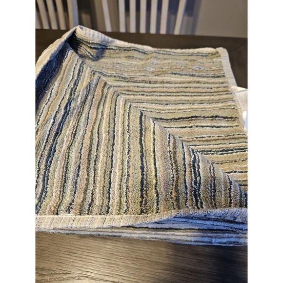 Ty Pennington Style Bath Towels (2) 24" x 48" Multi-Colored Thick Absorbent - Picture 4 of 6